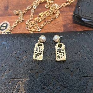 CC earrings 😍😍😍